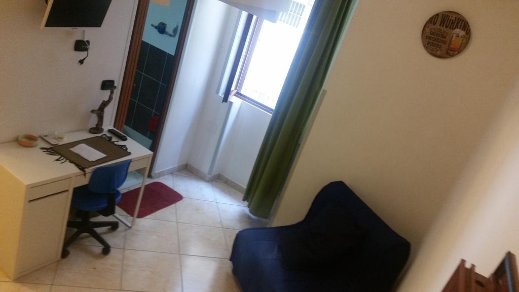 Residenza Il Castello Hotel Napels Kamer foto