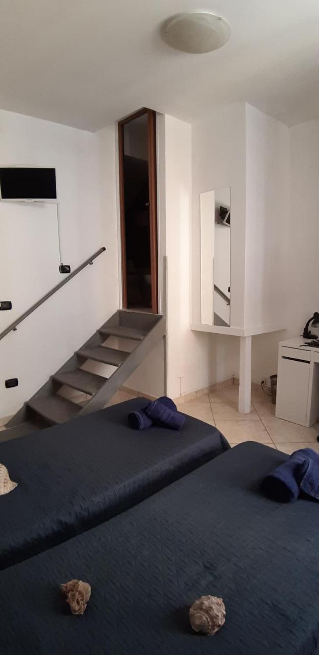 Residenza Il Castello Hotel Napels Buitenkant foto